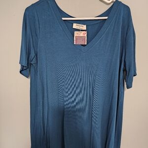Women's zenana blouse v neck. Size Large. New.
